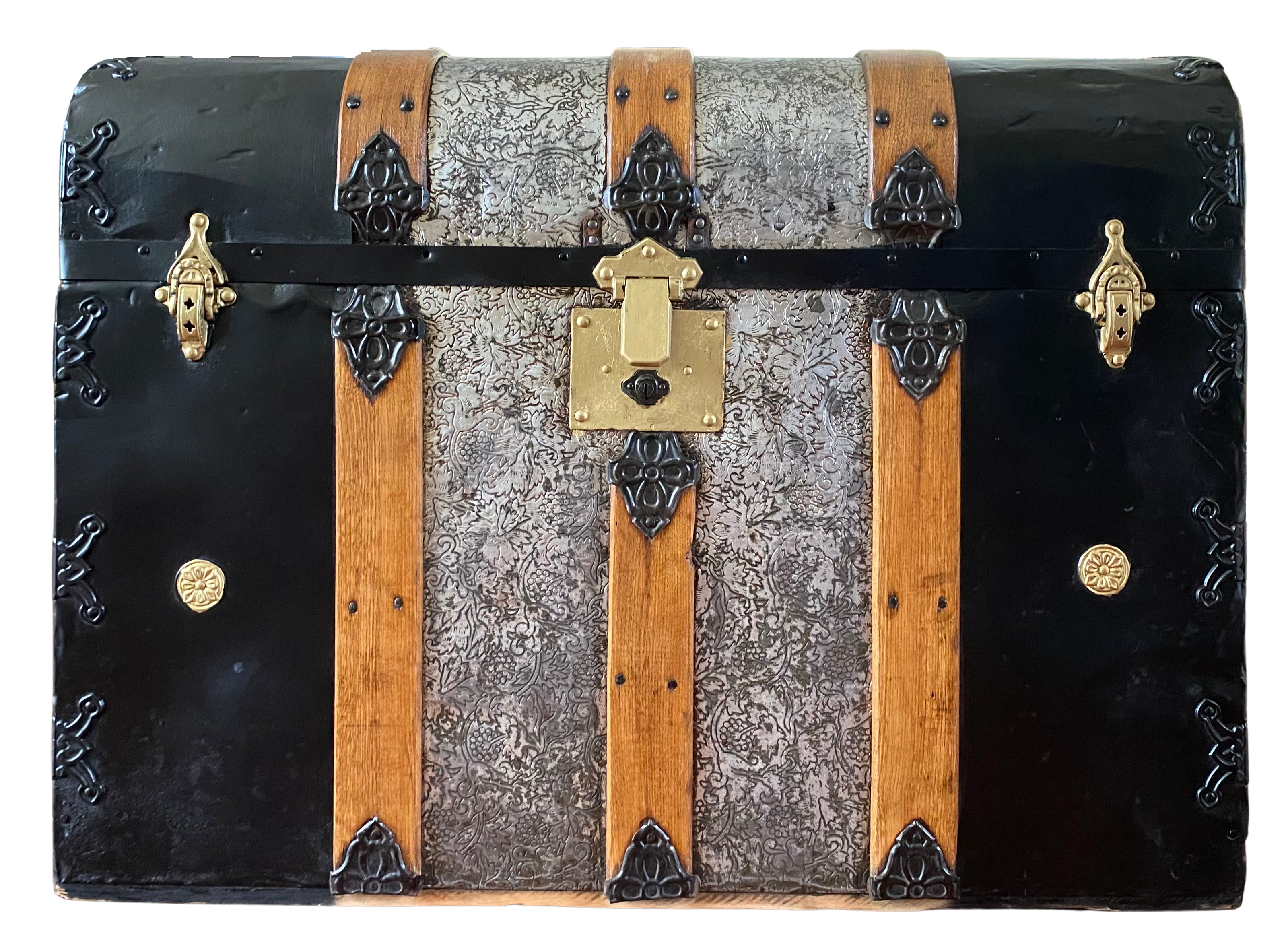 steamer trunk luggage